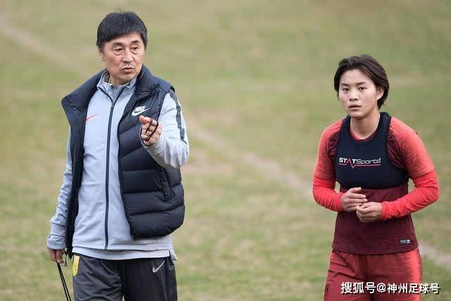 人民日报：“苏超”火出圈 靠的是群众
