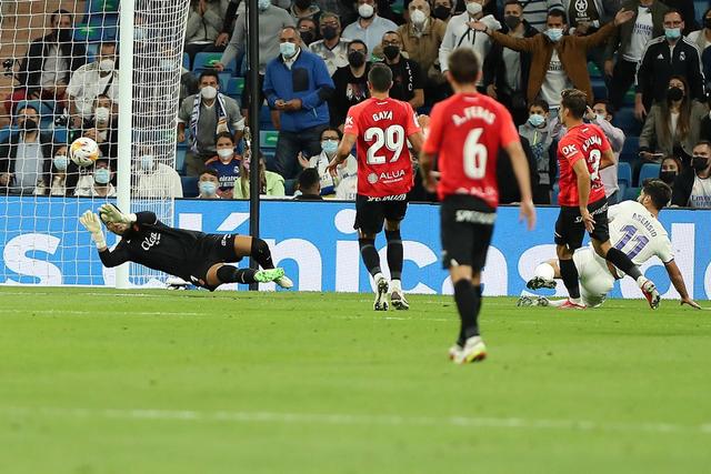 欧冠夺冠赔率：利物浦1赔5居首 3强并列紧追